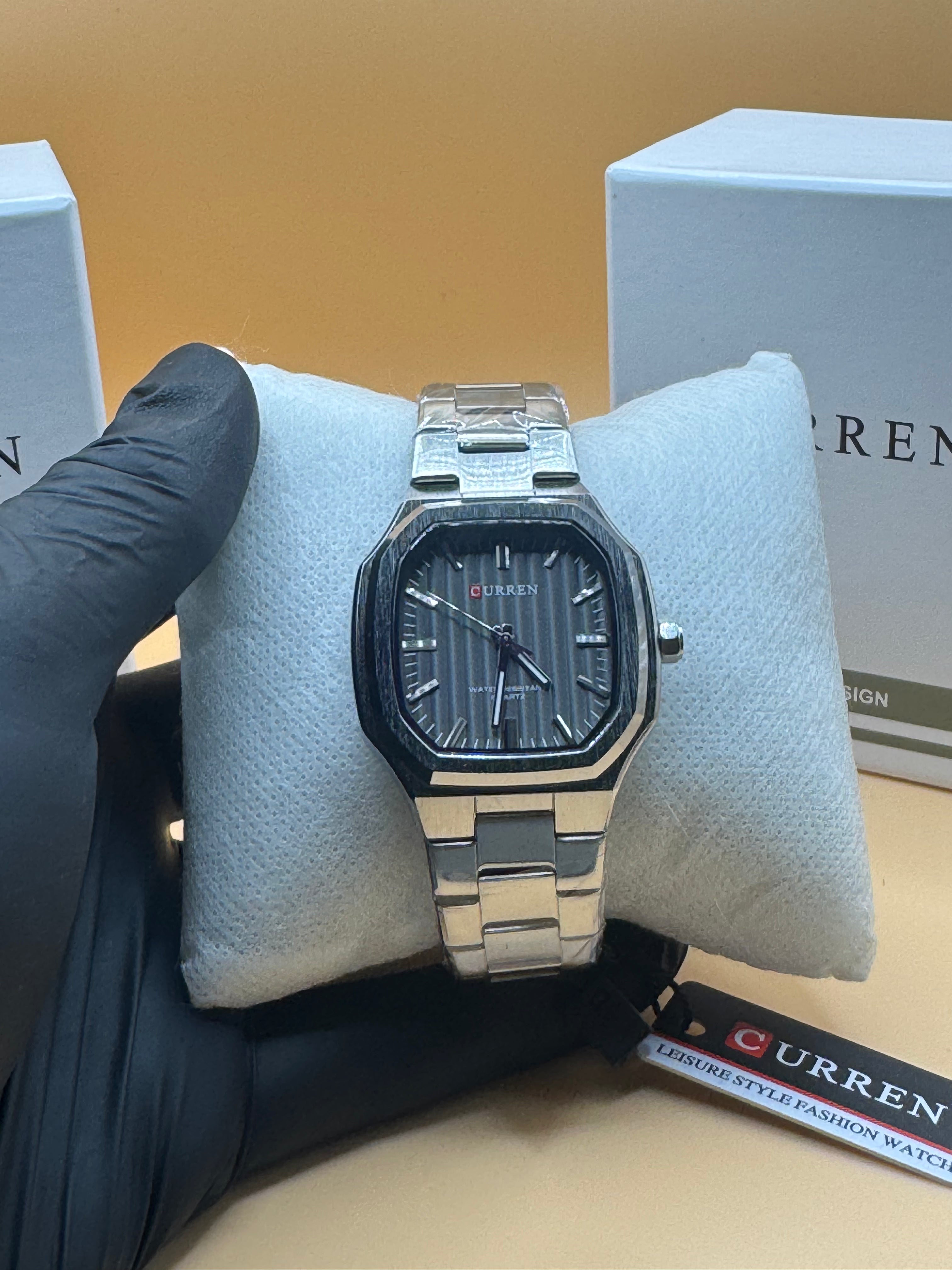 Montre Curren avec la boite